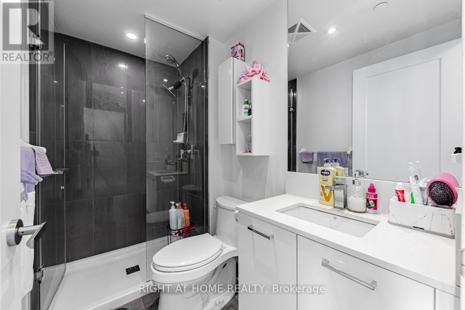 1910 - 195 Redpath Avenue, Toronto, Ontario  M4P 2K6 - Photo 14 - C12824826