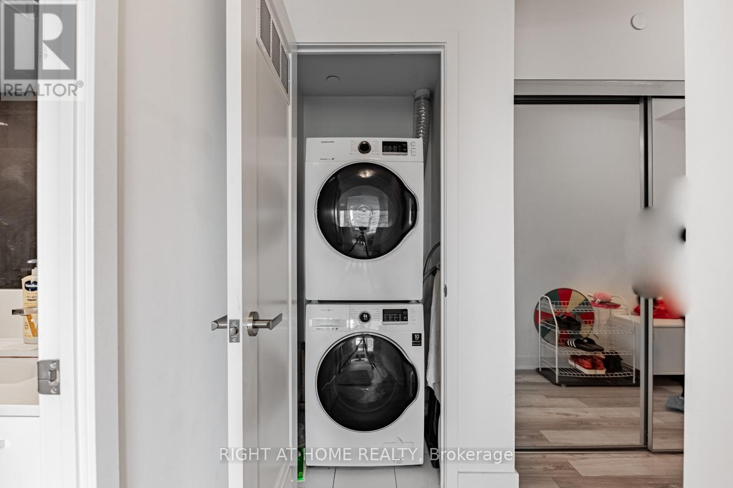 1910 - 195 Redpath Avenue, Toronto, Ontario  M4P 2K6 - Photo 20 - C12824826