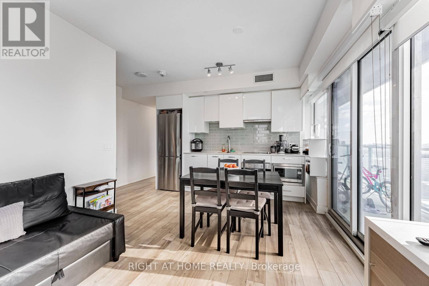 1910 - 195 Redpath Avenue, Toronto, Ontario  M4P 2K6 - Photo 6 - C12824826