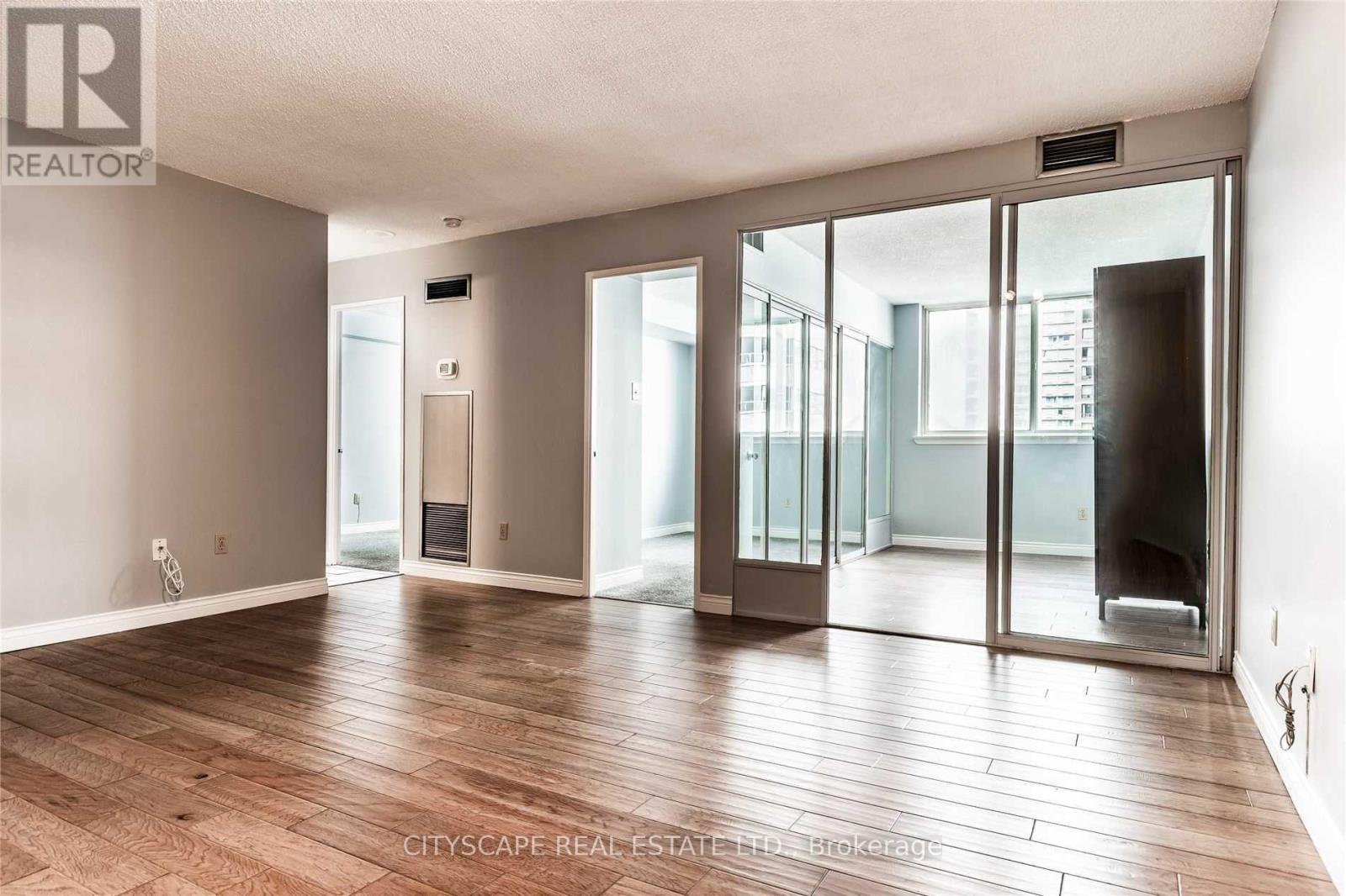 1101 - 1055 Bay Street, Toronto, Ontario  M5S 3A3 - Photo 4 - C12824828