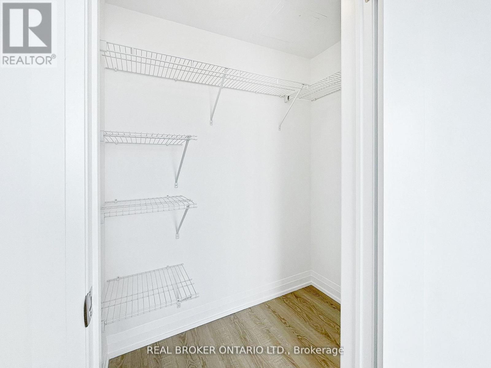 2705 - 286 Main Street, Toronto, Ontario  M4C 0B3 - Photo 16 - E12824786