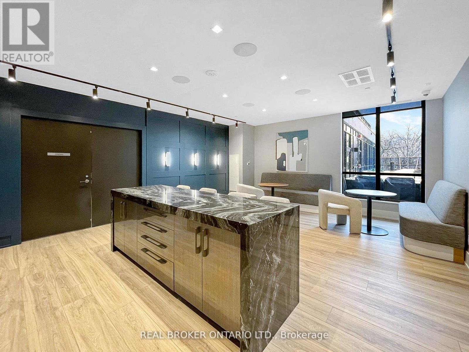 2705 - 286 Main Street, Toronto, Ontario  M4C 0B3 - Photo 21 - E12824786