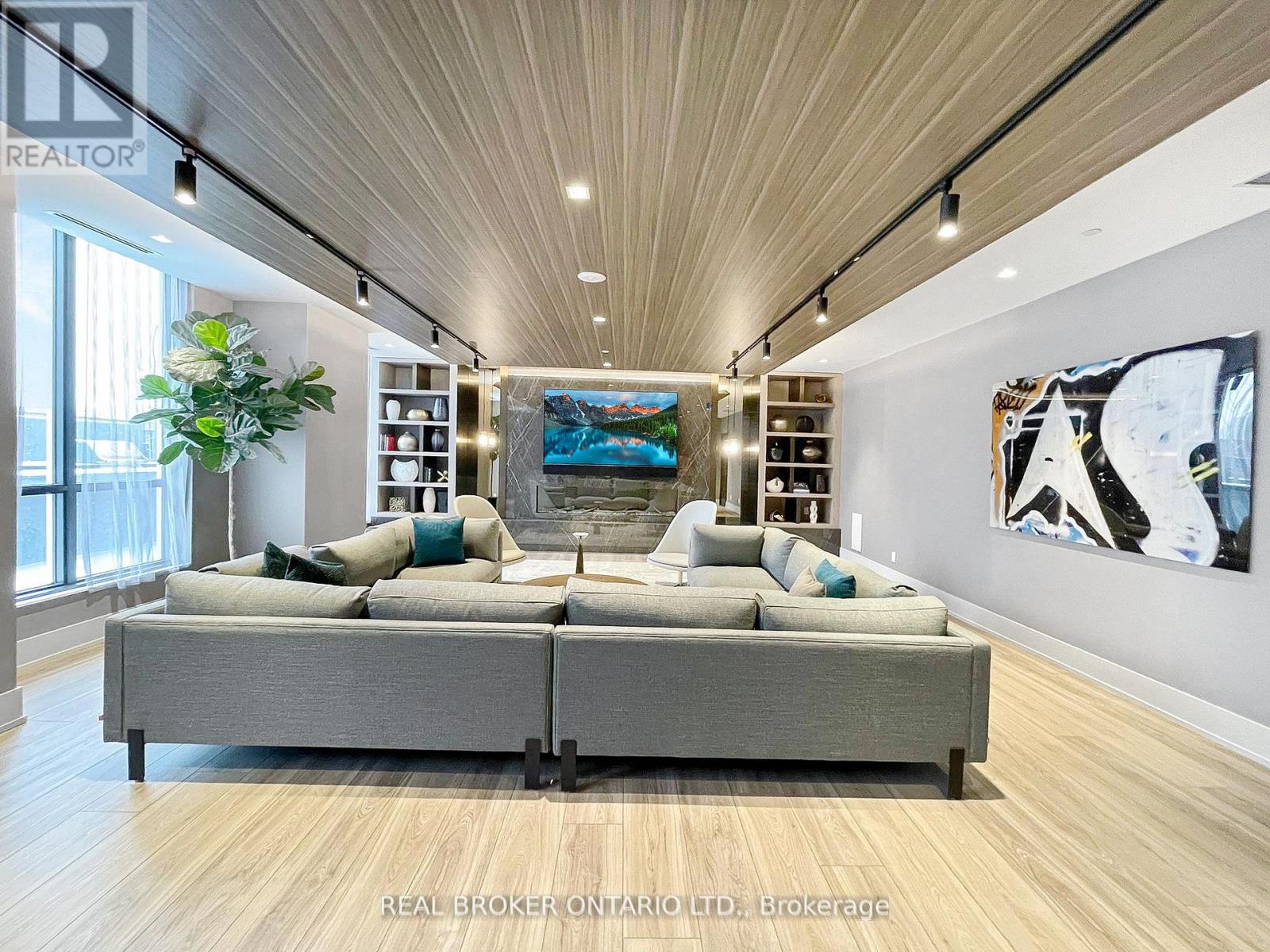 2705 - 286 Main Street, Toronto, Ontario  M4C 0B3 - Photo 23 - E12824786