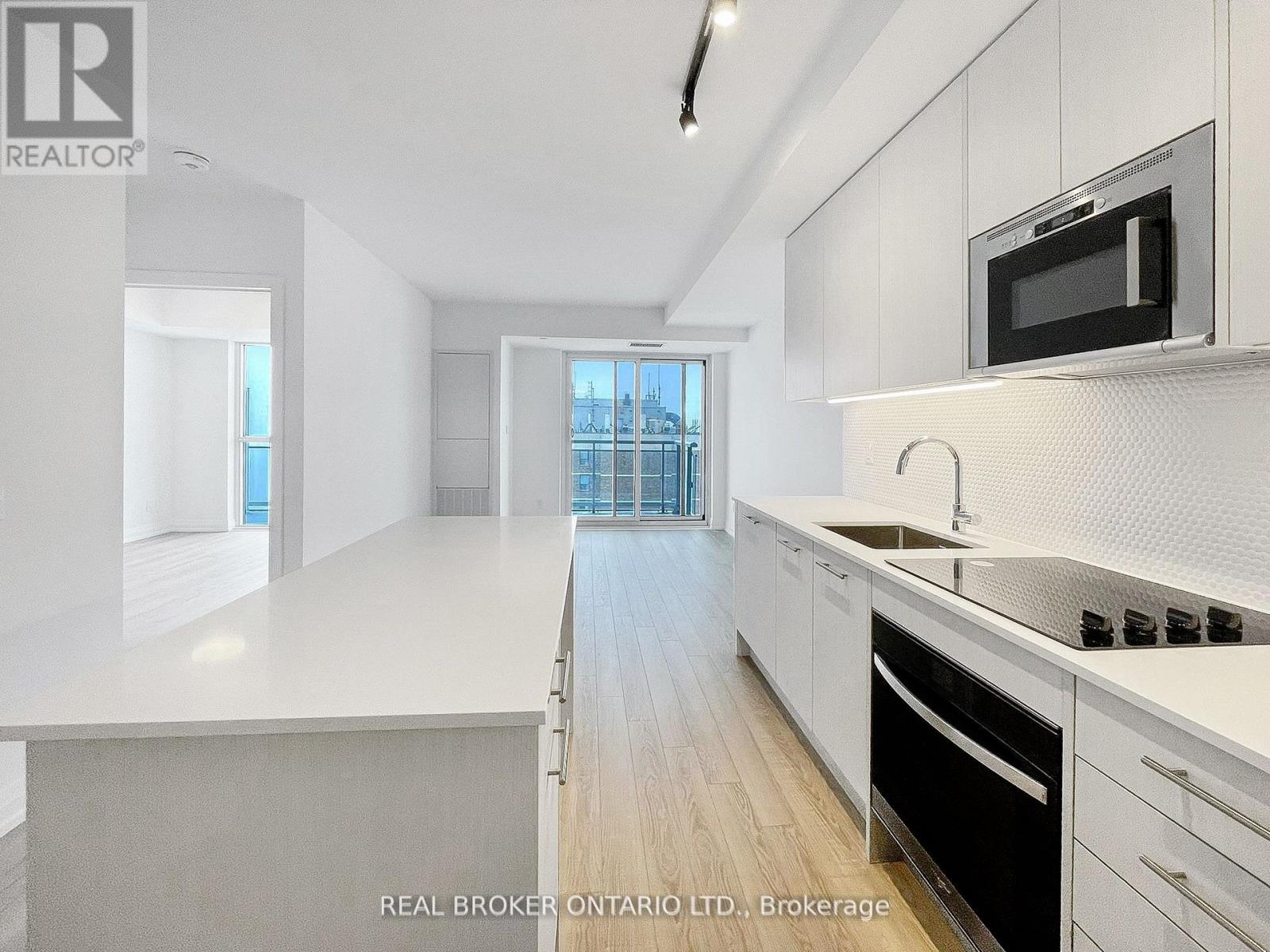 2705 - 286 Main Street, Toronto, Ontario  M4C 0B3 - Photo 5 - E12824786