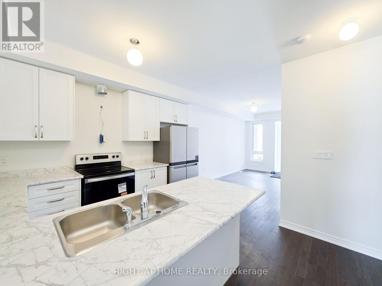 1256 Elizabeth Mackenzie Drive, Pickering, Ontario  L1V 2P8 - Photo 5 - E12824818