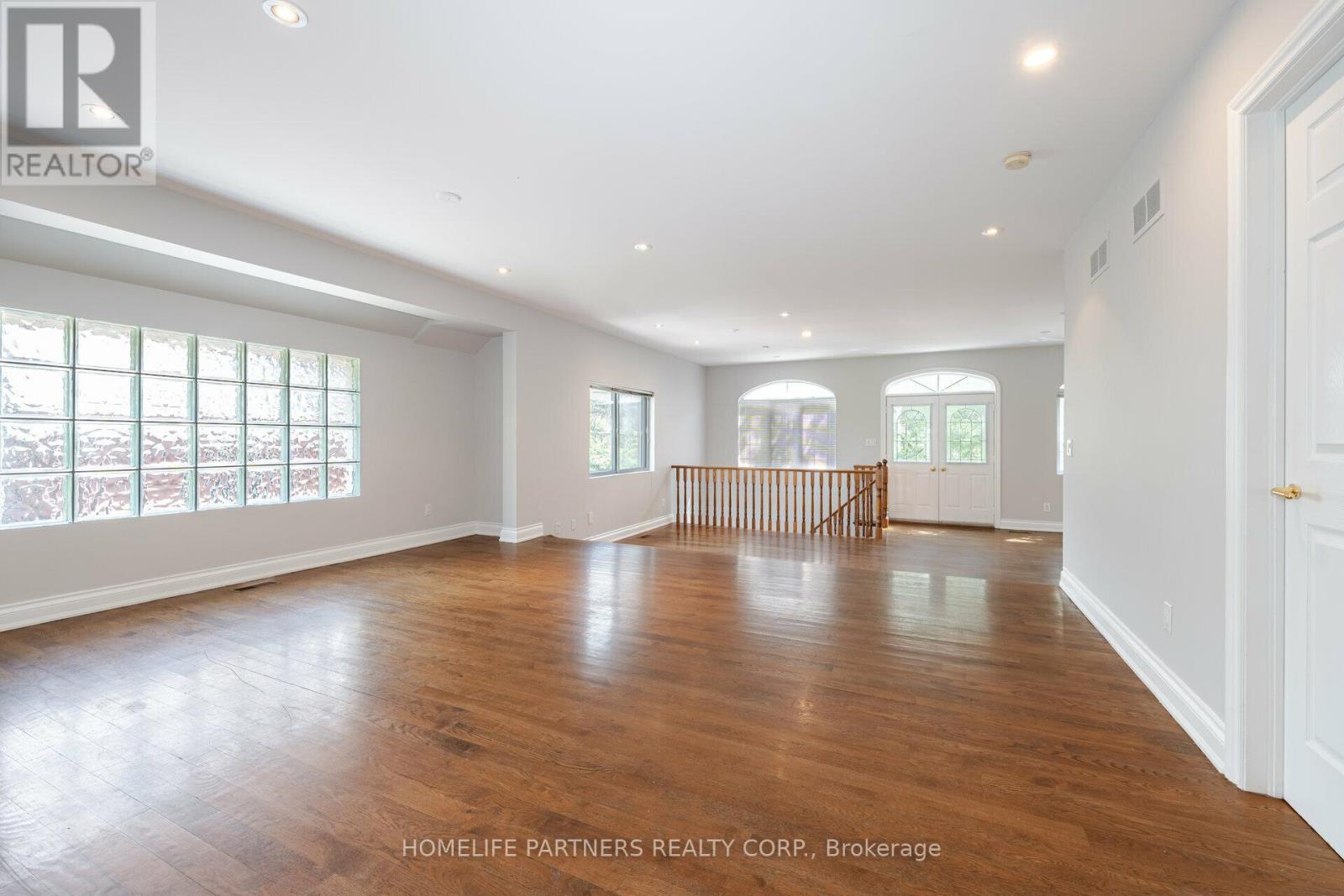 7930 Kipling Avenue, Vaughan, Ontario  L4L 1Z5 - Photo 14 - N12824764