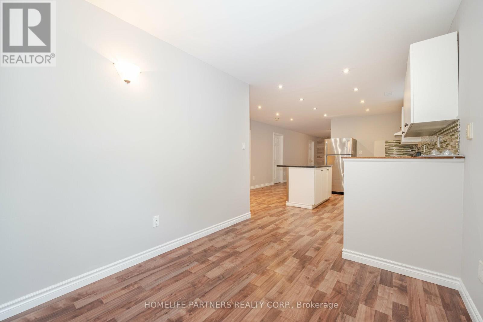 7930 Kipling Avenue, Vaughan, Ontario  L4L 1Z5 - Photo 5 - N12824764