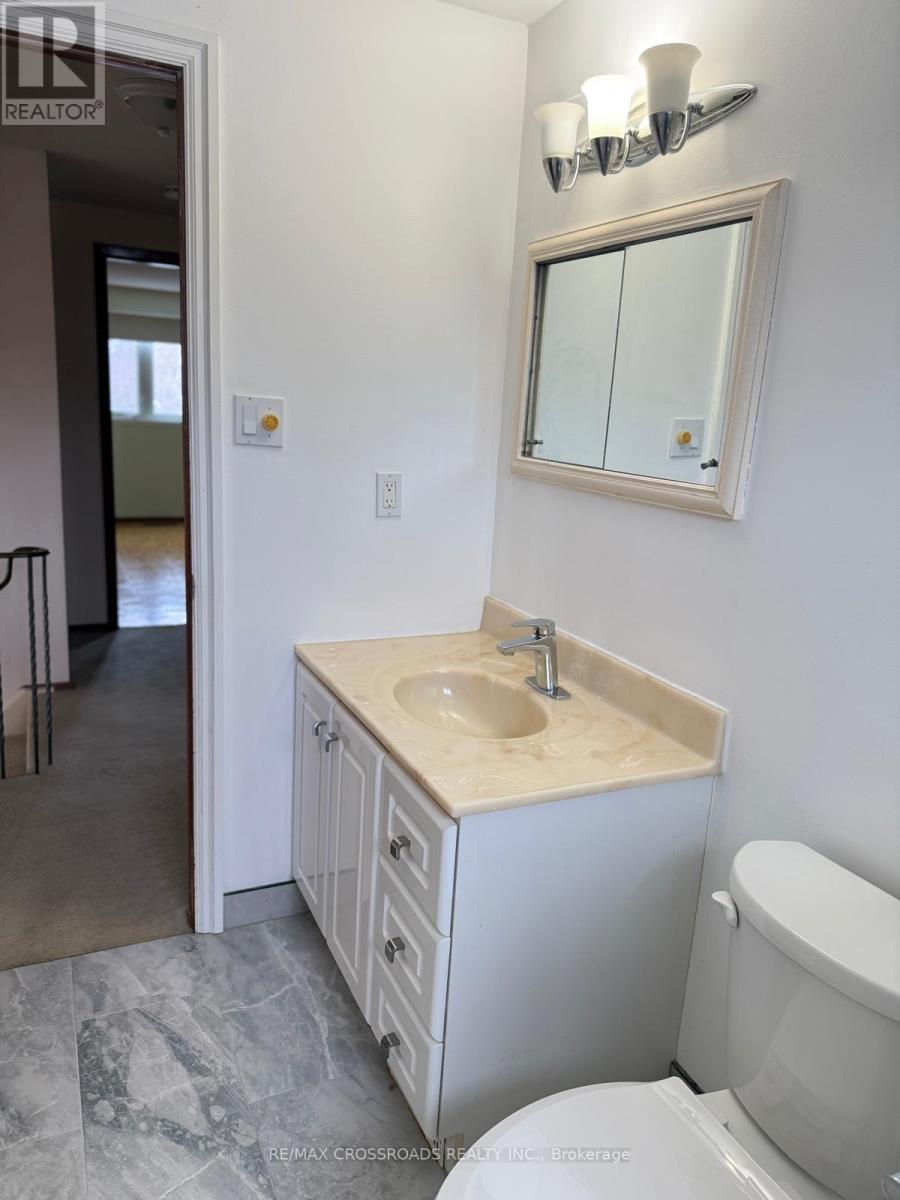 57 Sir Constantine Drive, Markham, Ontario  L3P 2X4 - Photo 9 - N12824788