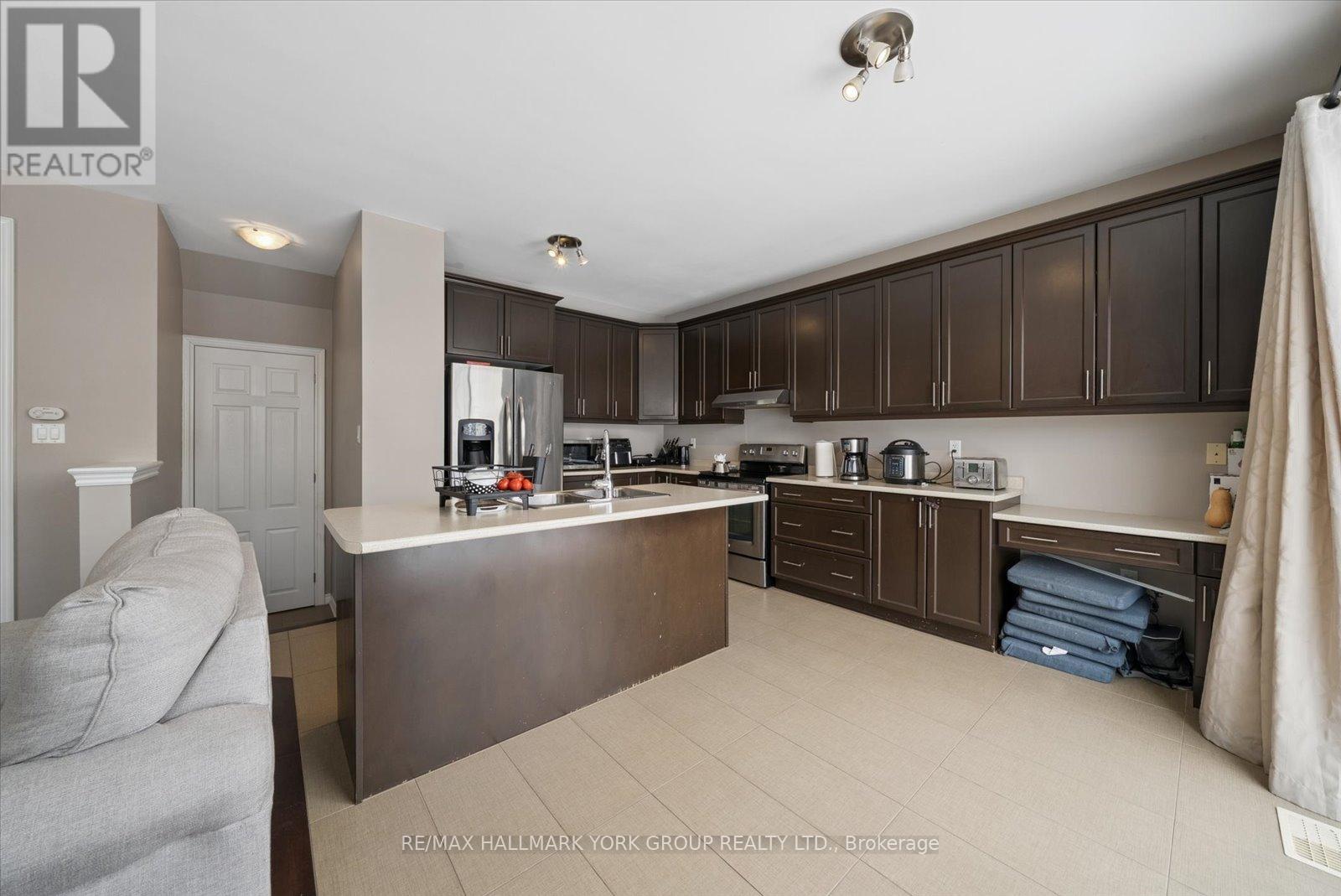 11 Gordon Drive, New Tecumseth (Alliston), Ontario  L9R 0J1 - Photo 17 - N12824796