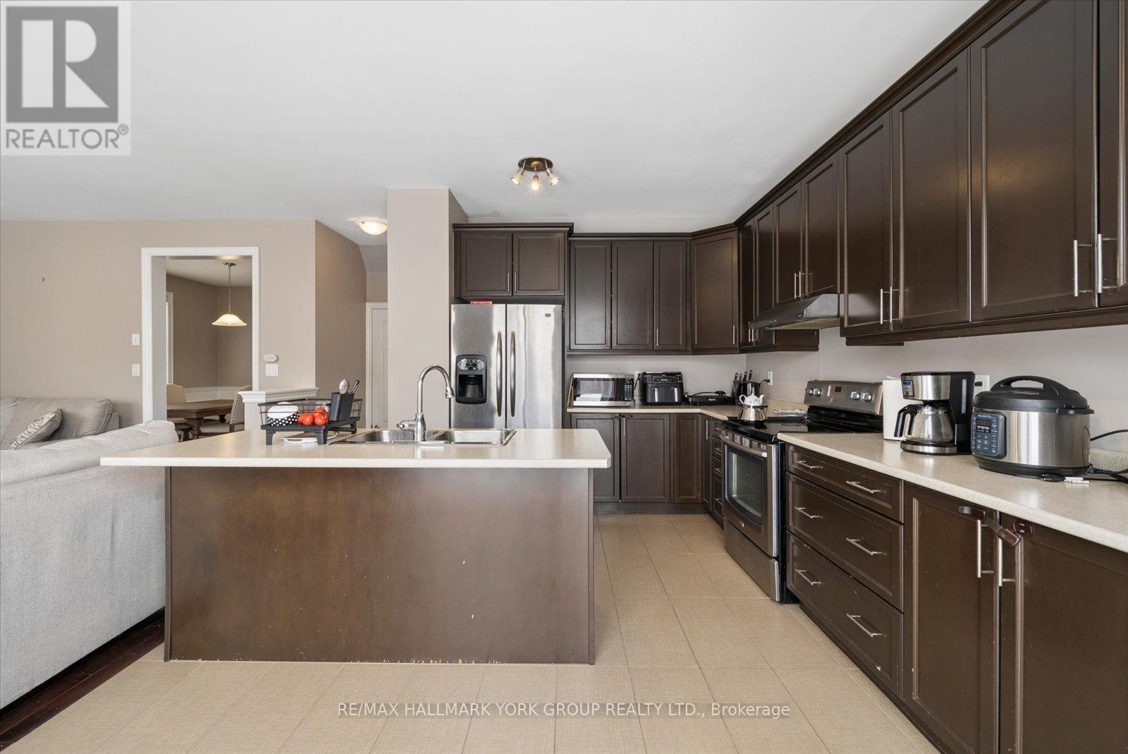 11 Gordon Drive, New Tecumseth (Alliston), Ontario  L9R 0J1 - Photo 18 - N12824796