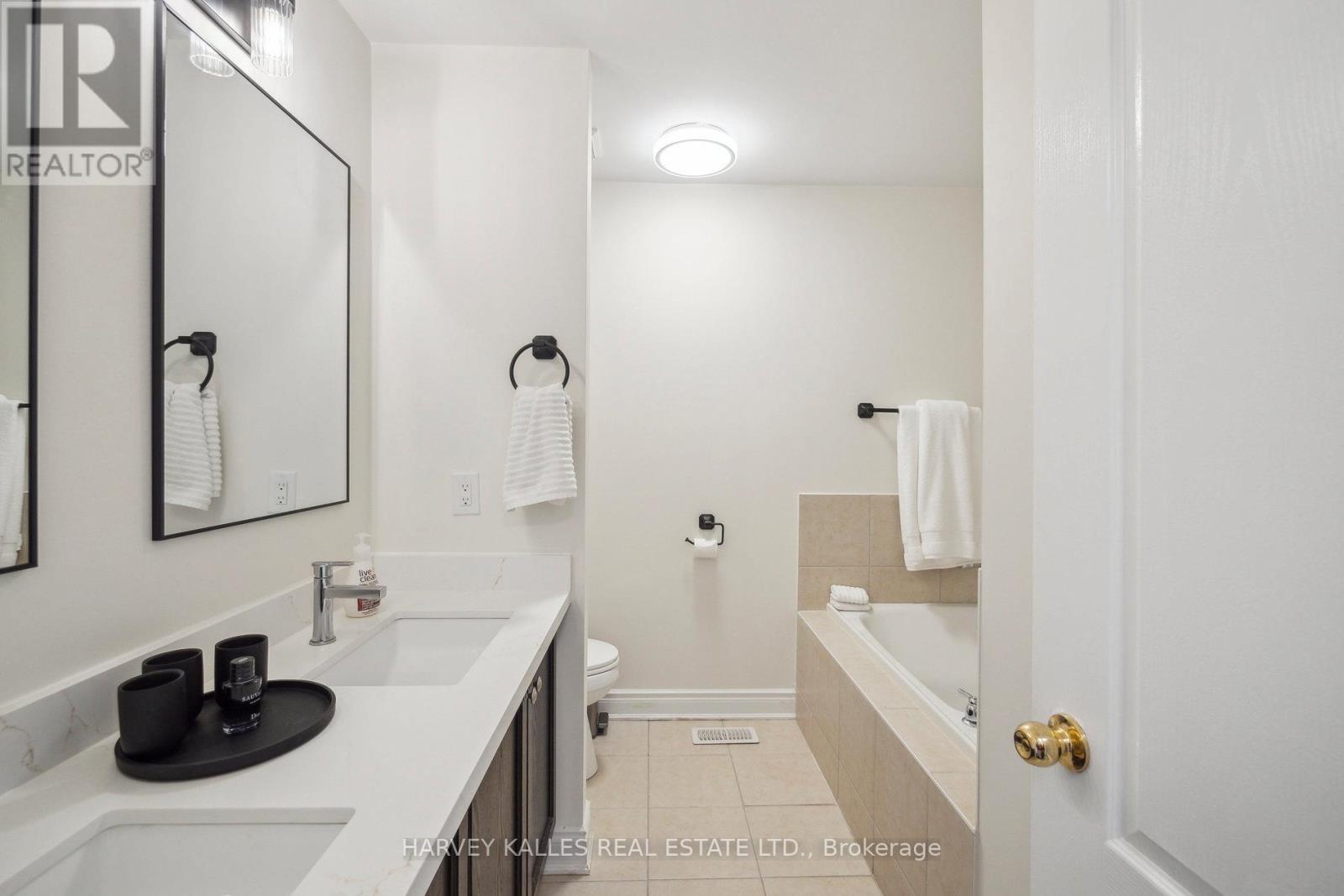 45 - 8777 Dufferin Street, Vaughan, Ontario  L4J 8W3 - Photo 33 - N12824868