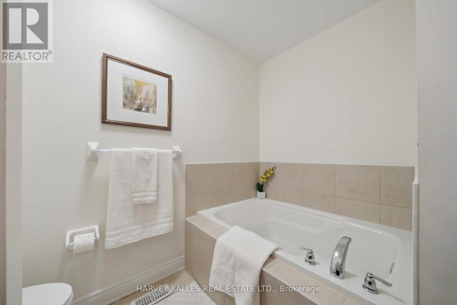 45 - 8777 Dufferin Street, Vaughan, Ontario  L4J 8W3 - Photo 34 - N12824868