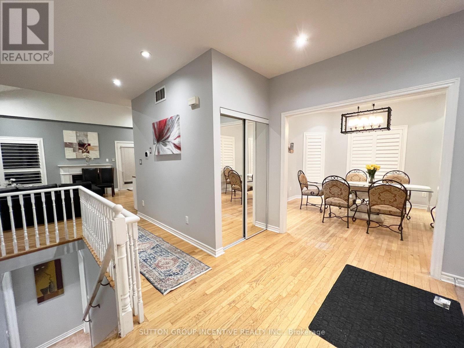 38 Hurst Drive, Barrie (Bayshore), Ontario L4N 9K3 - Photo 10 - S12824752