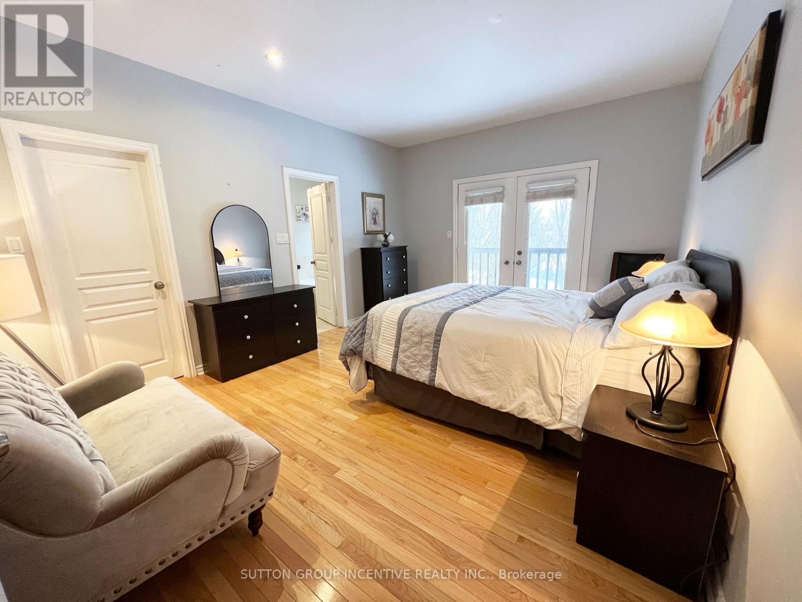 38 Hurst Drive, Barrie (Bayshore), Ontario L4N 9K3 - Photo 13 - S12824752