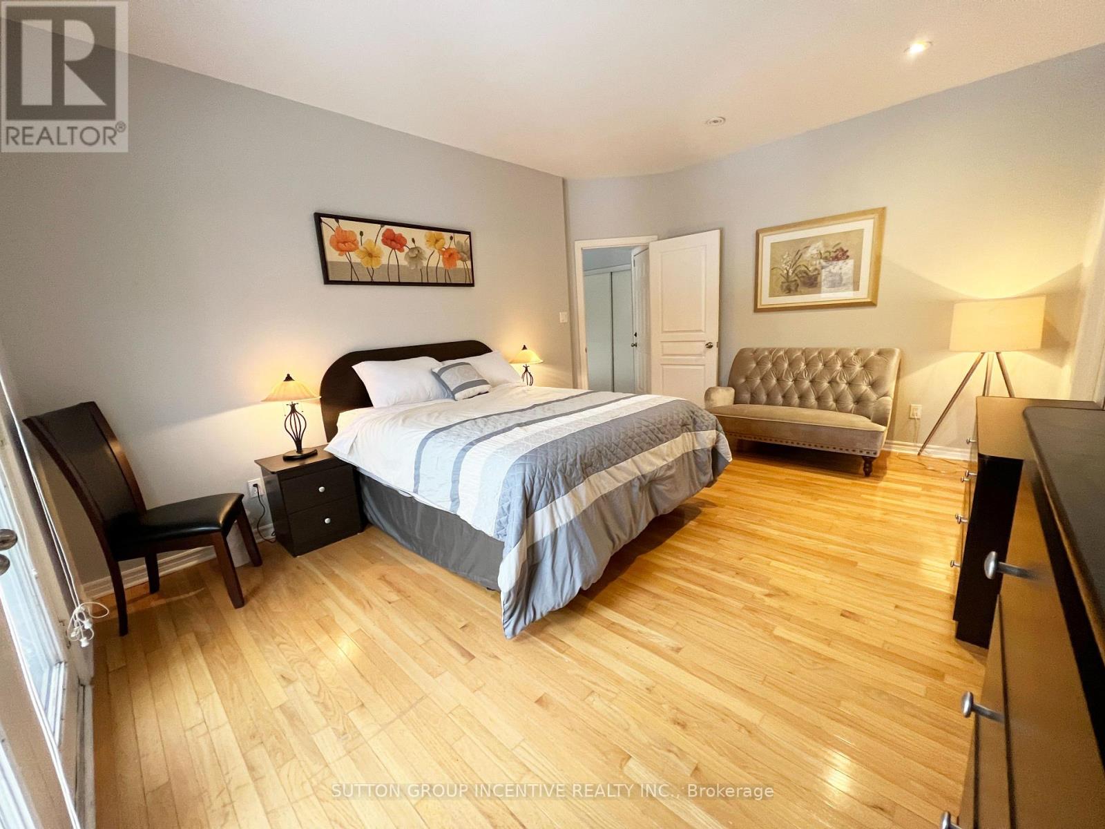 38 Hurst Drive, Barrie (Bayshore), Ontario L4N 9K3 - Photo 14 - S12824752