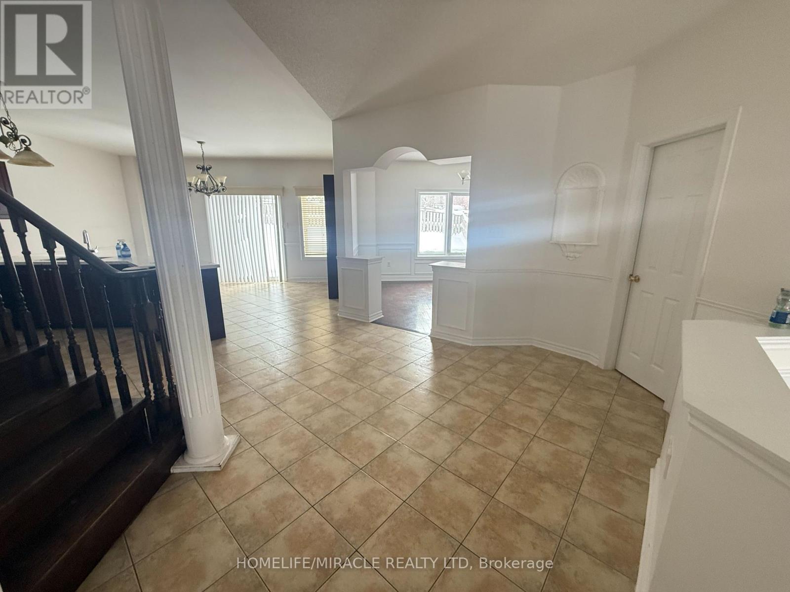 7 Black Ash Trail, Barrie, Ontario  L4N 3K2 - Photo 3 - S12824832