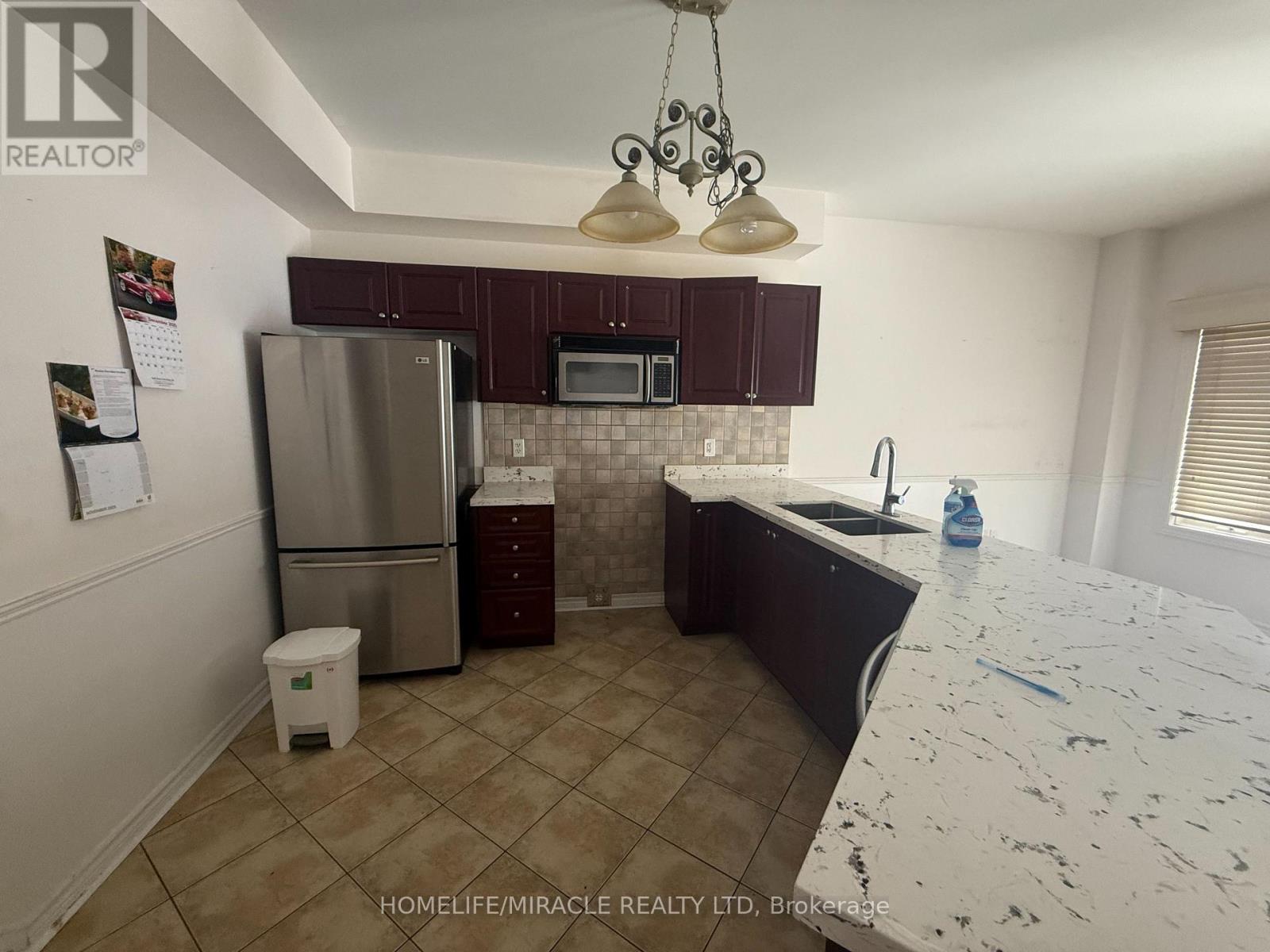 7 Black Ash Trail, Barrie, Ontario  L4N 3K2 - Photo 5 - S12824832