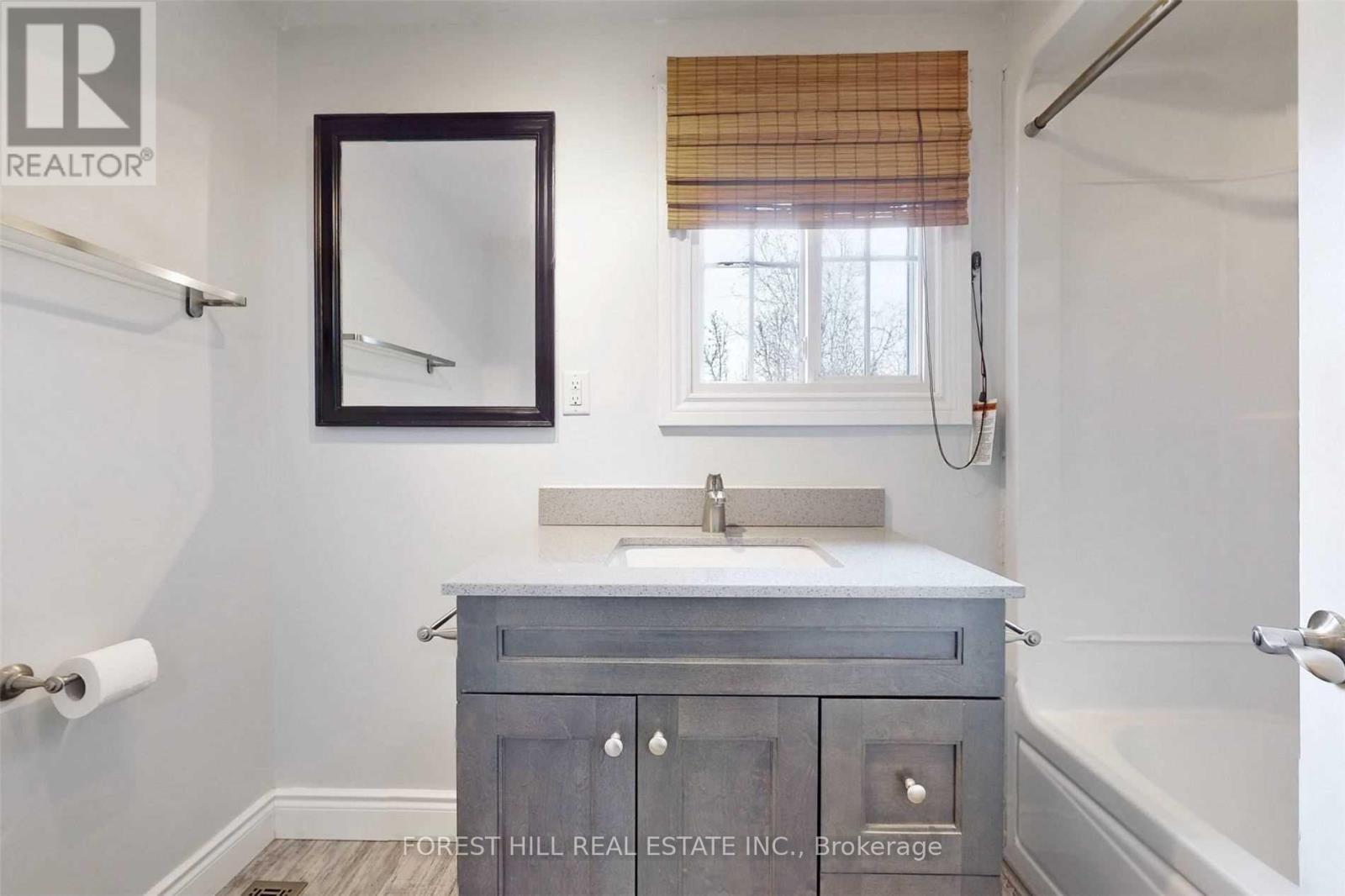 213 Hickling Trail, Barrie, Ontario  L4M 5W6 - Photo 12 - S12824508