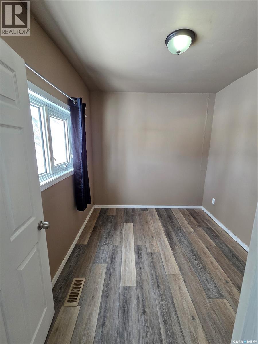 26 Fraser Street, Manor, Saskatchewan  S0C 1R0 - Photo 27 - SK029272