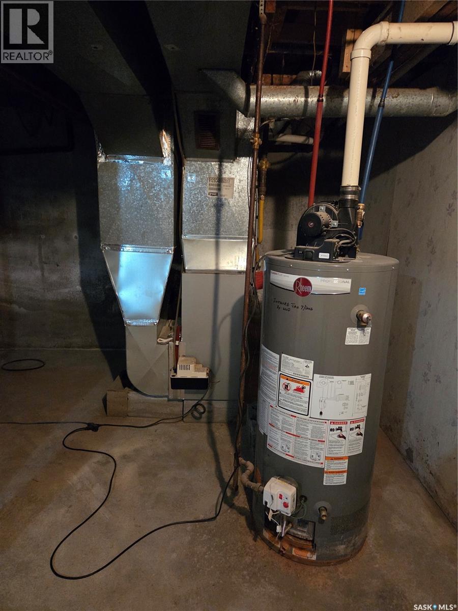 26 Fraser Street, Manor, Saskatchewan  S0C 1R0 - Photo 28 - SK029272