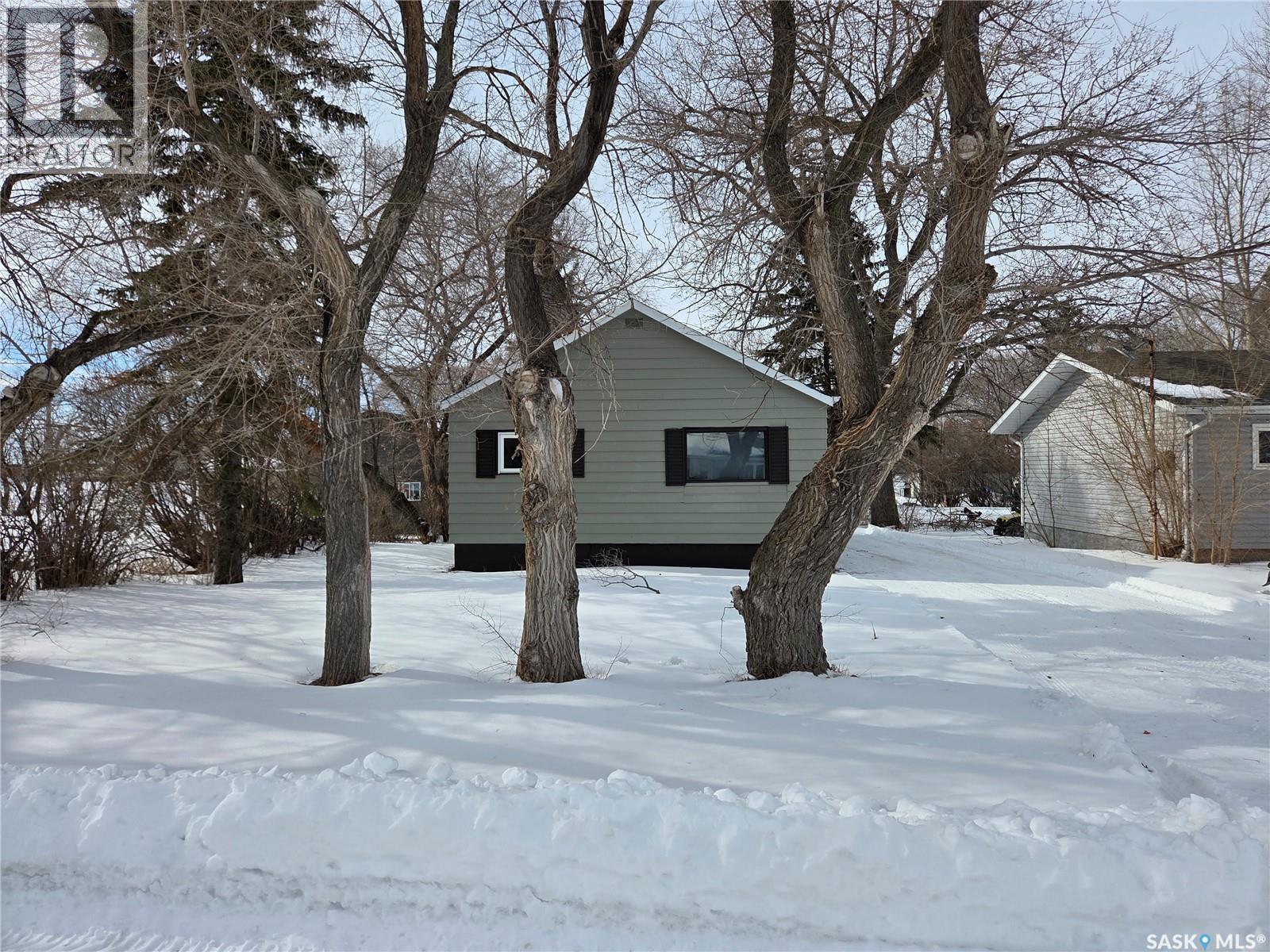 26 Fraser Street, Manor, Saskatchewan  S0C 1R0 - Photo 4 - SK029272