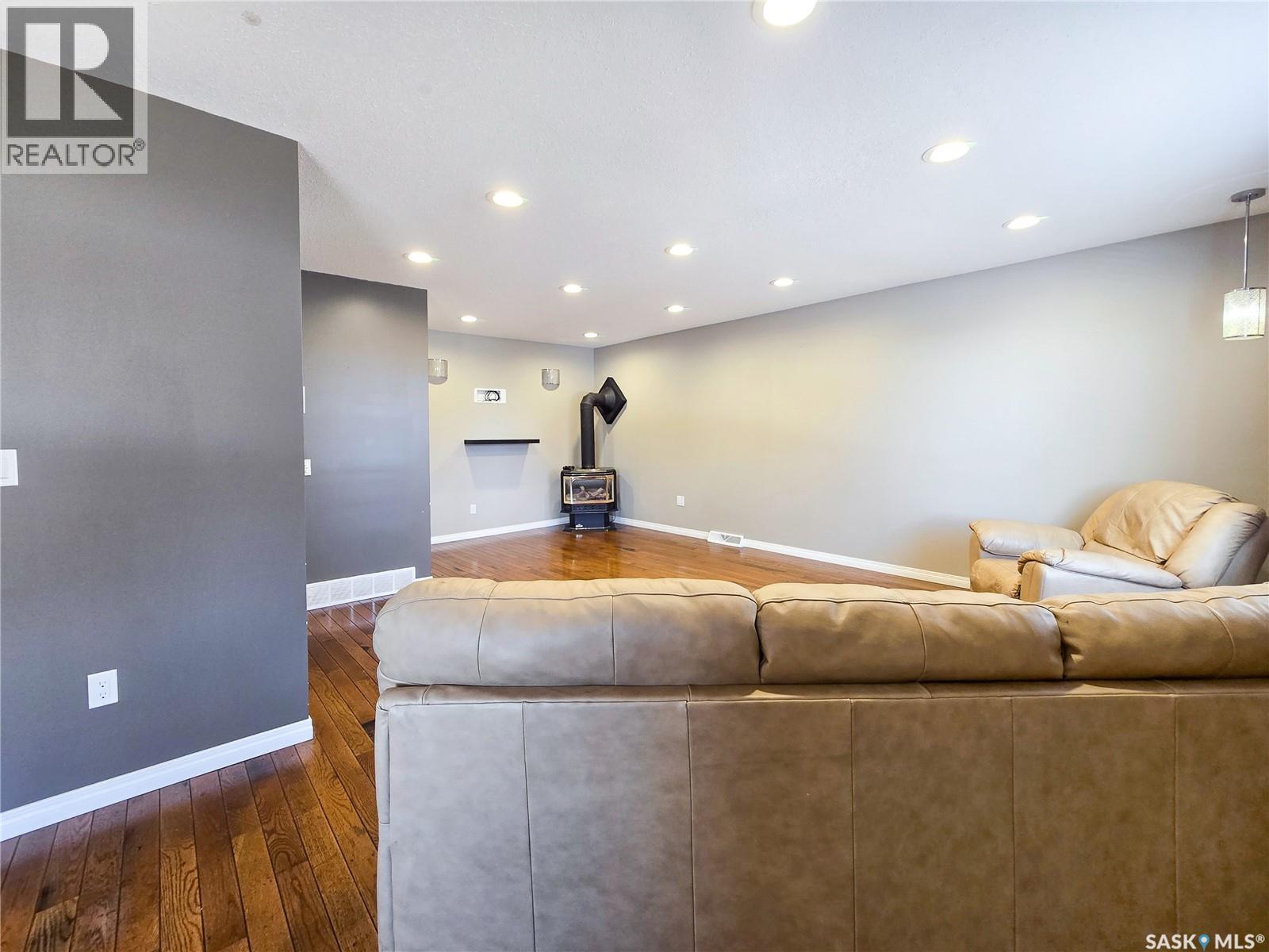 427 Main Street, Melville, Saskatchewan  S0A 2P0 - Photo 18 - SK029204