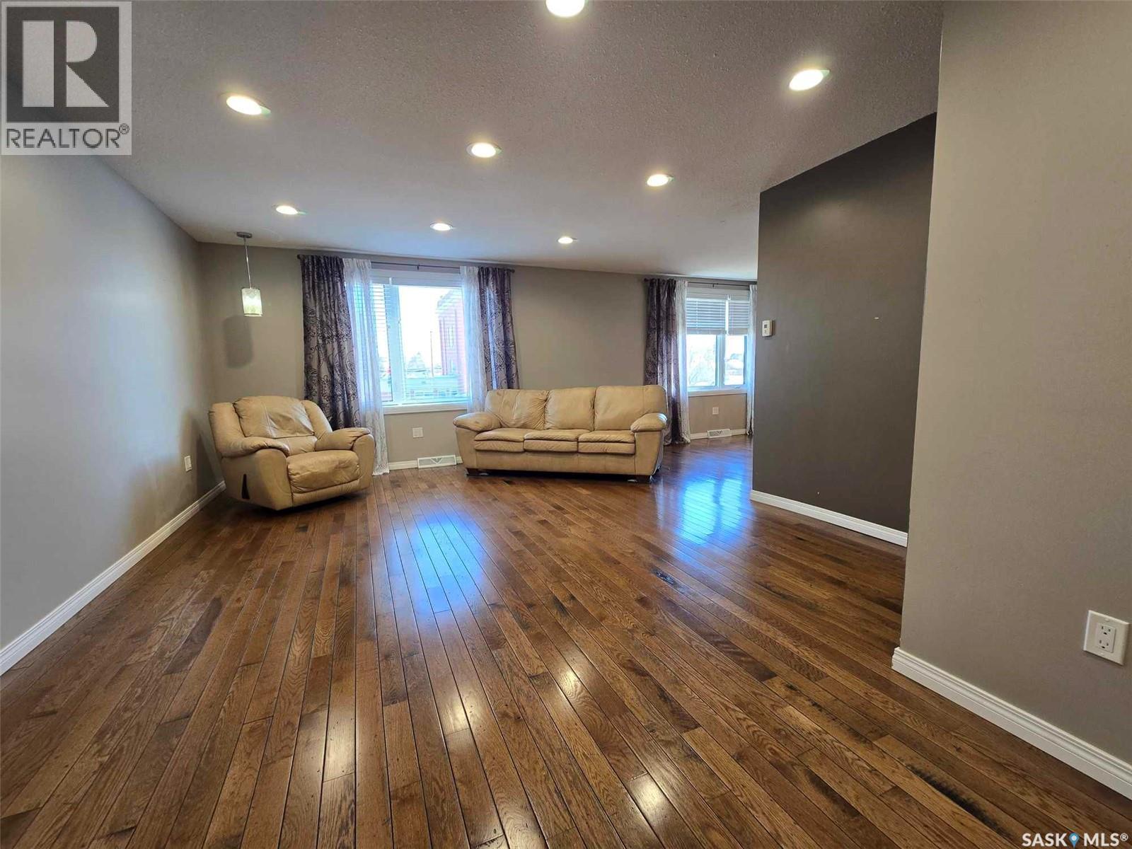 427 Main Street, Melville, Saskatchewan  S0A 2P0 - Photo 19 - SK029204