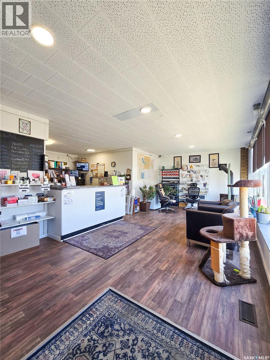 427 Main Street, Melville, Saskatchewan  S0A 2P0 - Photo 2 - SK029204