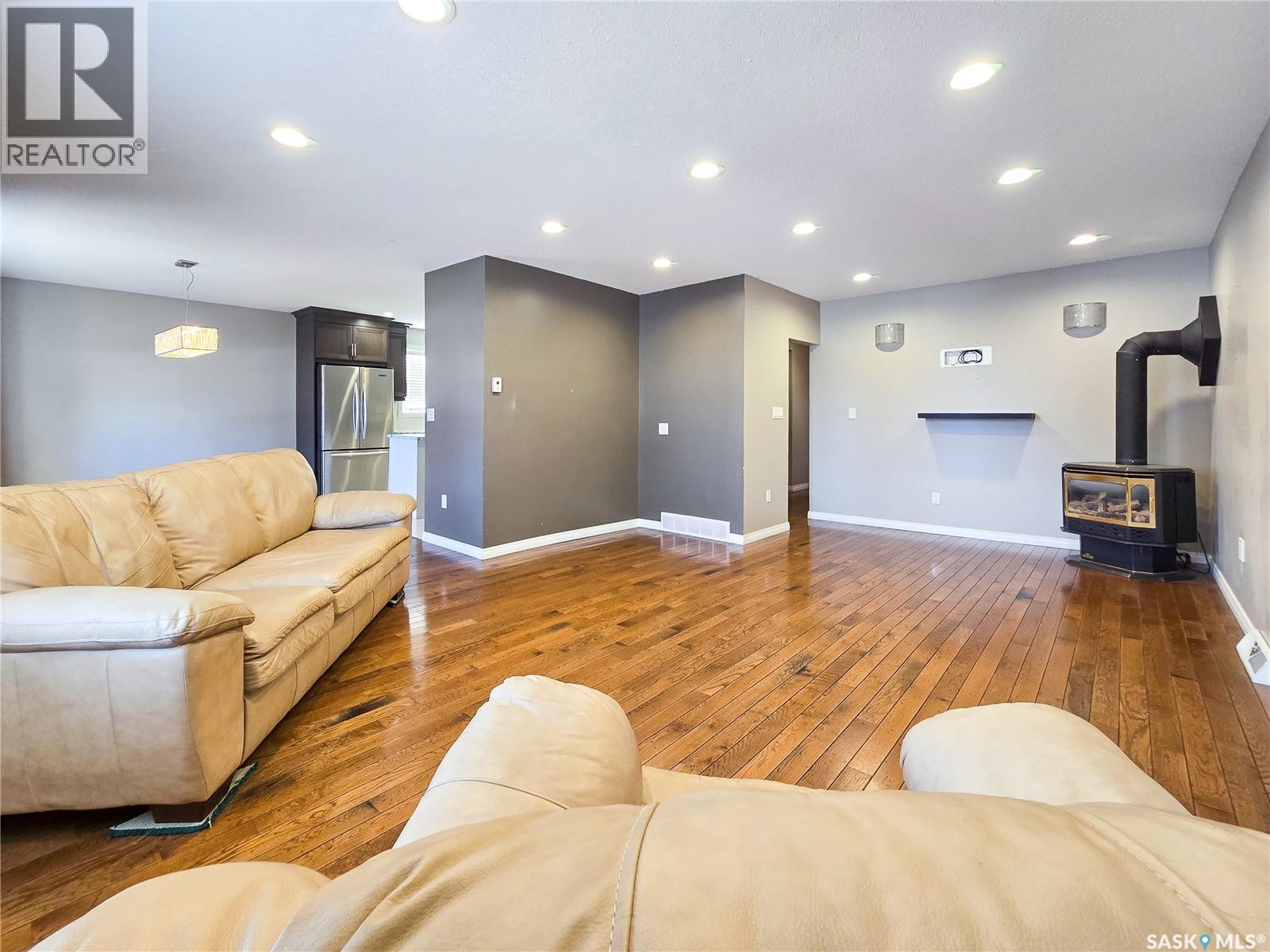 427 Main Street, Melville, Saskatchewan  S0A 2P0 - Photo 4 - SK029204