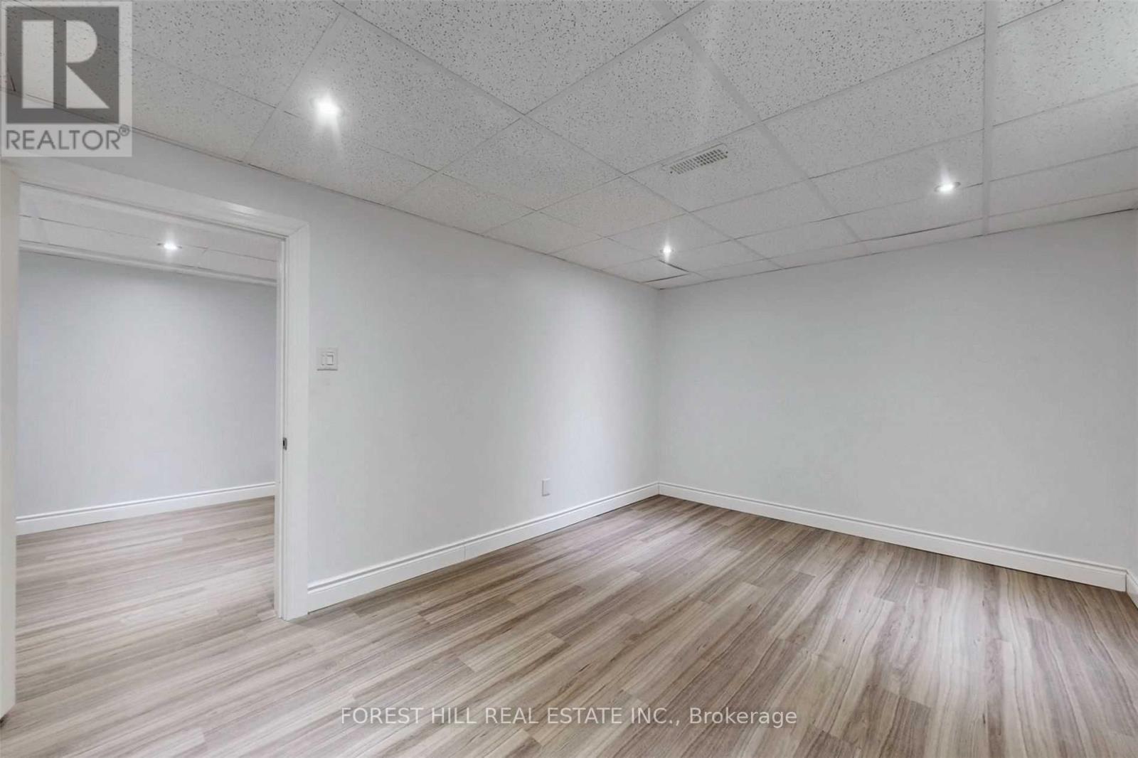 213 Hickling Trail, Barrie, Ontario  L4M 5W6 - Photo 28 - S12824508