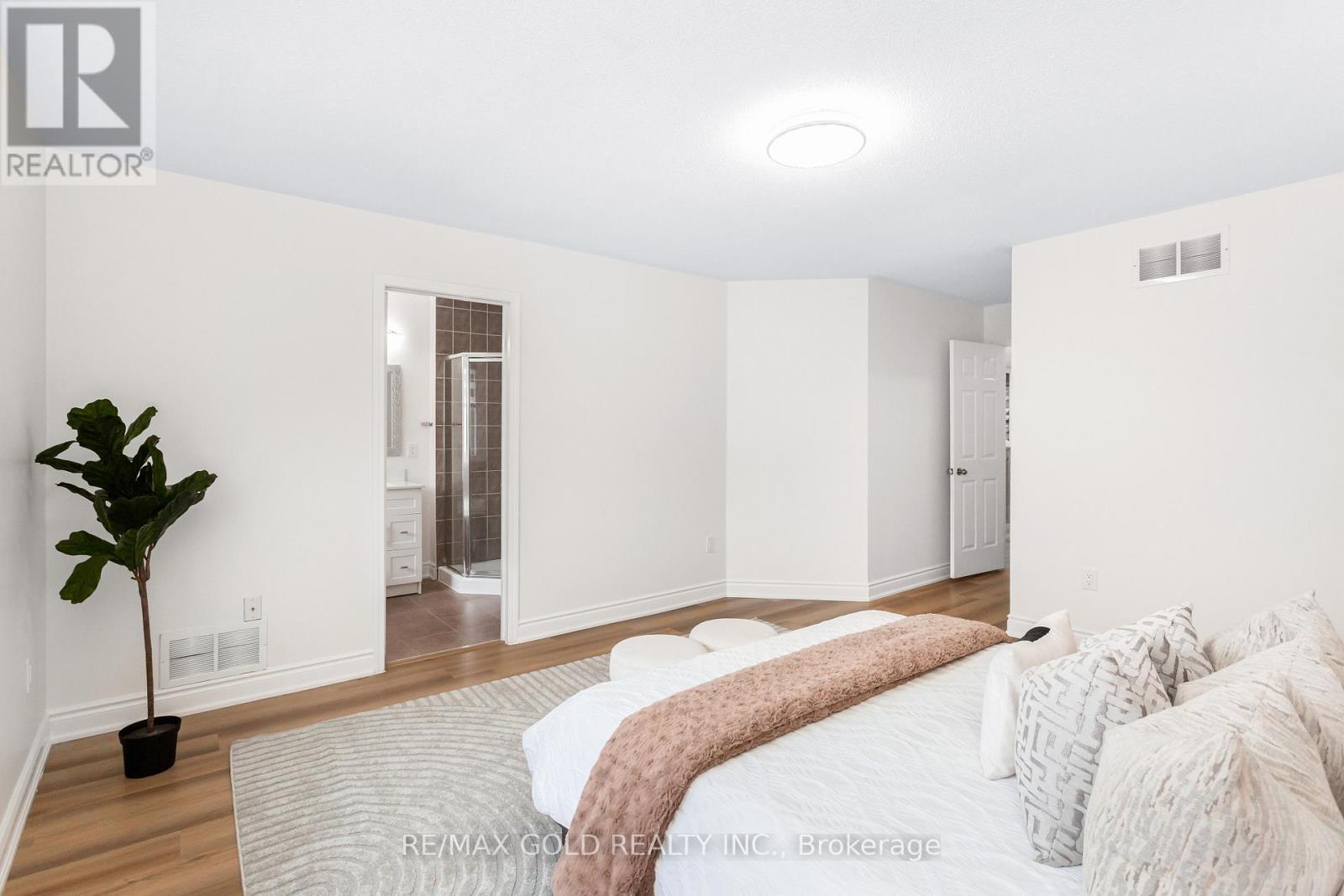 70 Livingston Road, Milton, Ontario  L9T 6B6 - Photo 27 - W12808800