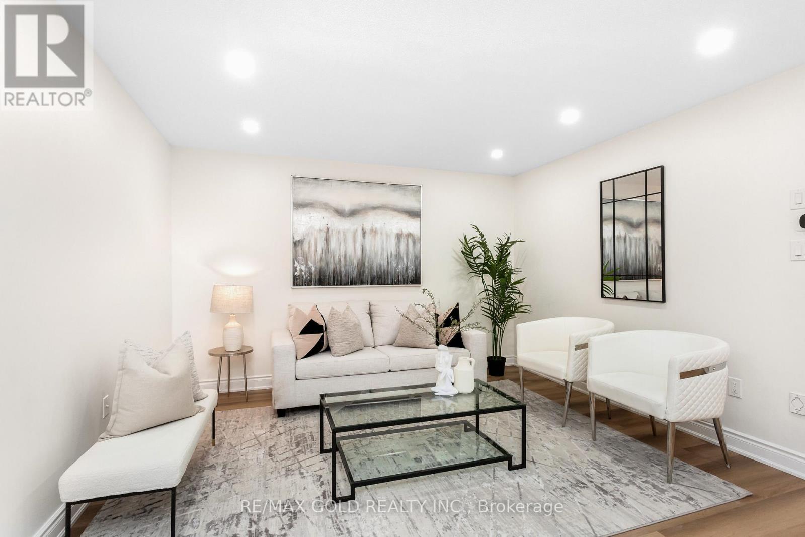 70 Livingston Road, Milton, Ontario  L9T 6B6 - Photo 6 - W12808800