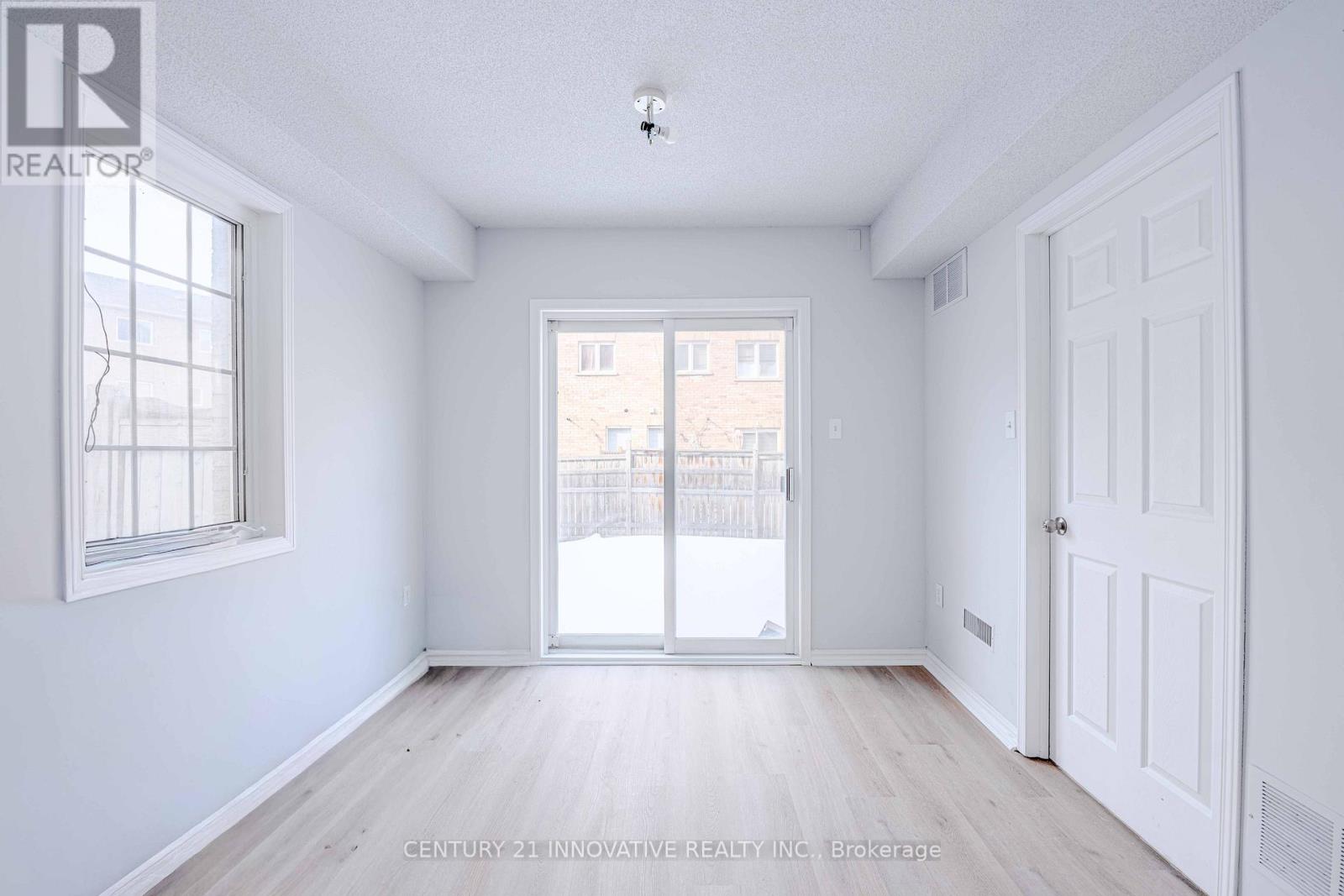 111 - 7035 Rexwood Road, Mississauga, Ontario  L4T 4M7 - Photo 4 - W12824740