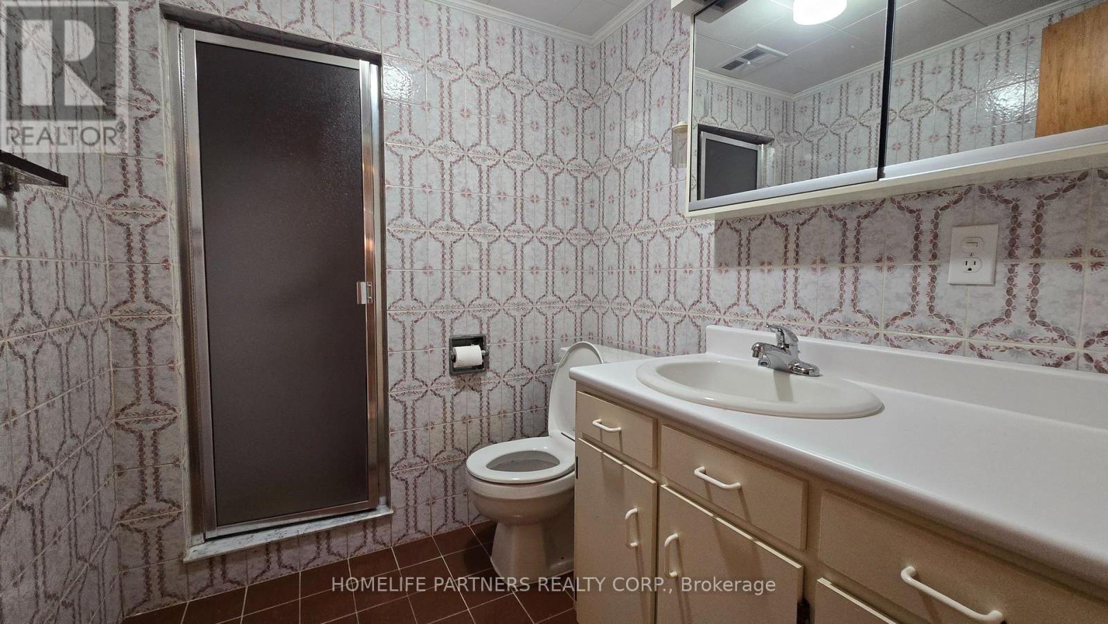 3 Ridge Point Crescent, Toronto, Ontario  M6M 2Z7 - Photo 16 - W12824760