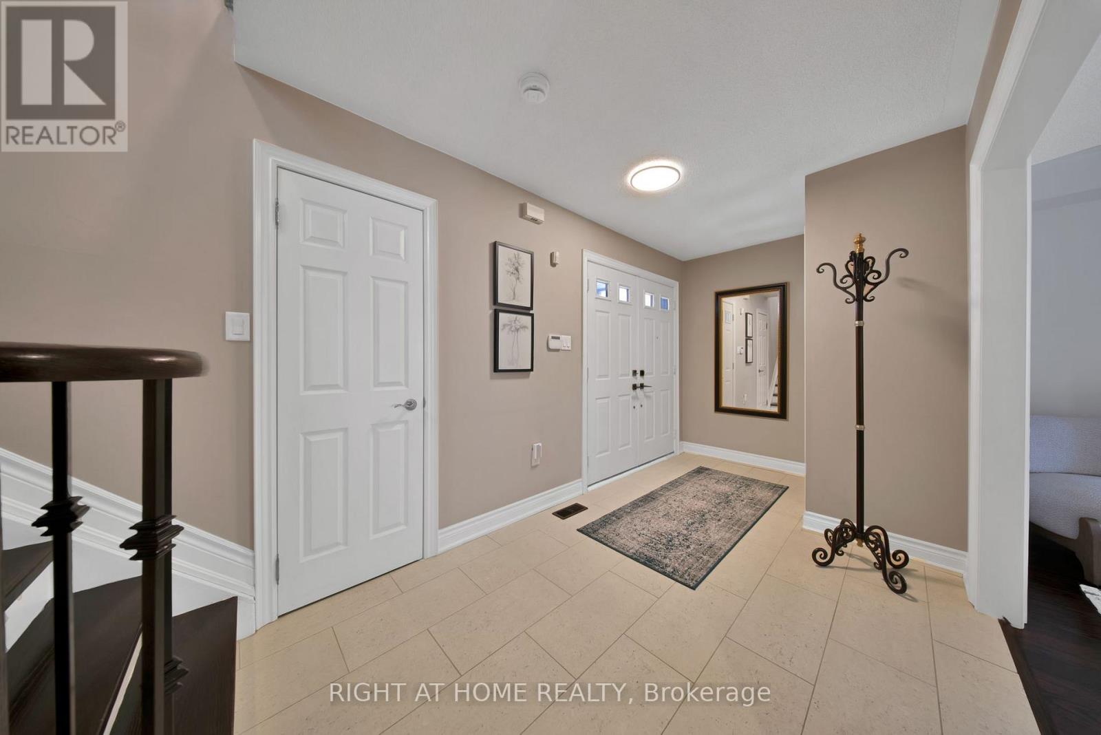 215 Queenslea Avenue, Toronto, Ontario  M9N 3X5 - Photo 3 - W12824770