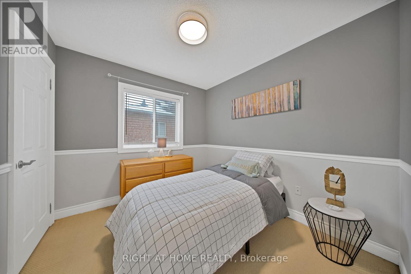 215 Queenslea Avenue, Toronto, Ontario  M9N 3X5 - Photo 34 - W12824770