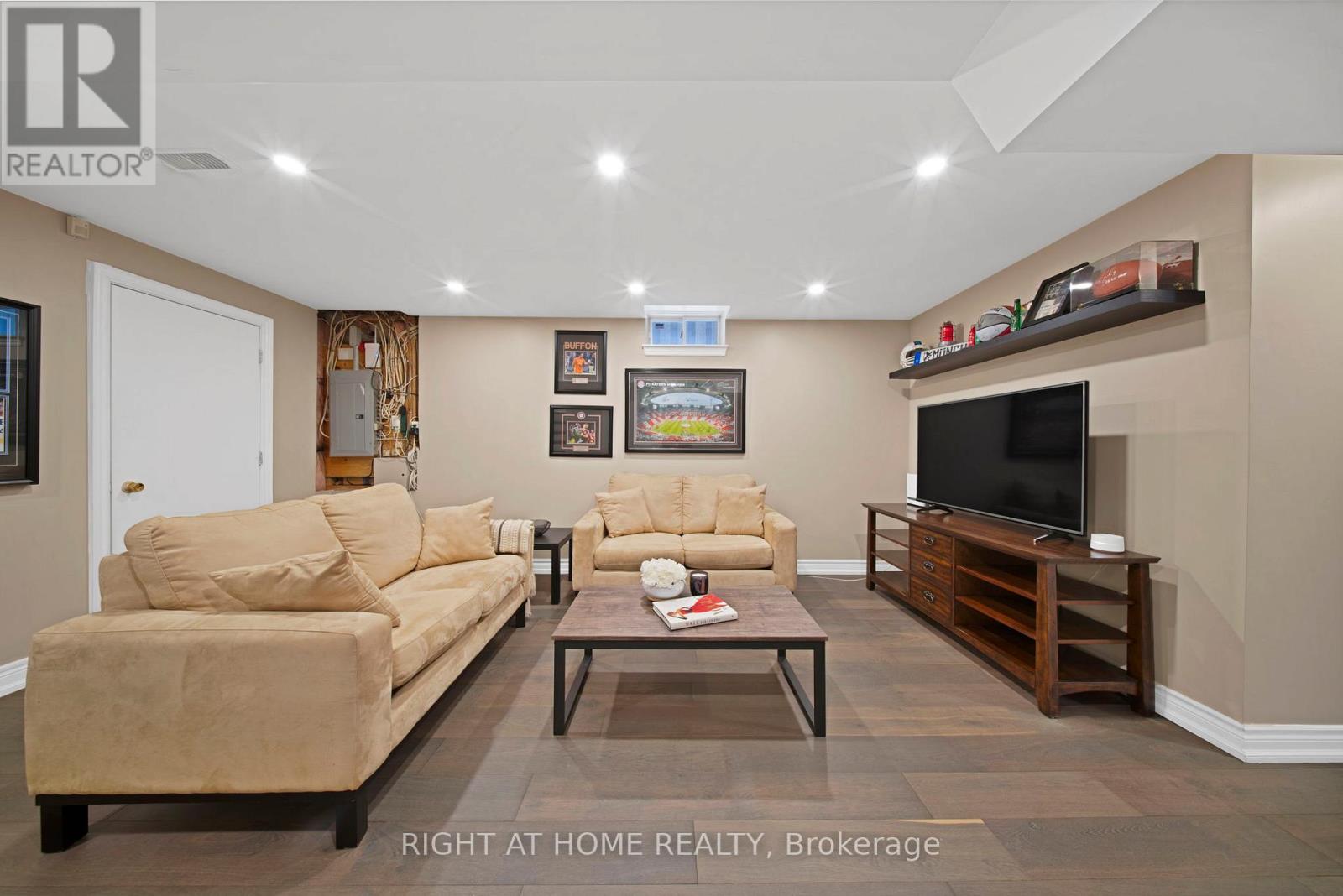 215 Queenslea Avenue, Toronto, Ontario  M9N 3X5 - Photo 42 - W12824770