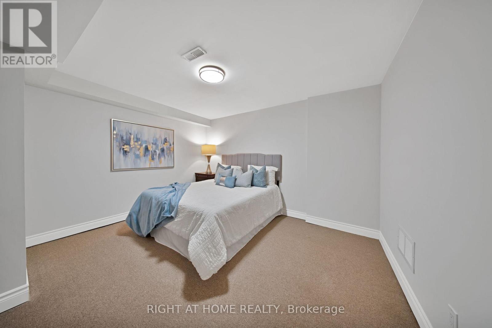 215 Queenslea Avenue, Toronto, Ontario  M9N 3X5 - Photo 43 - W12824770