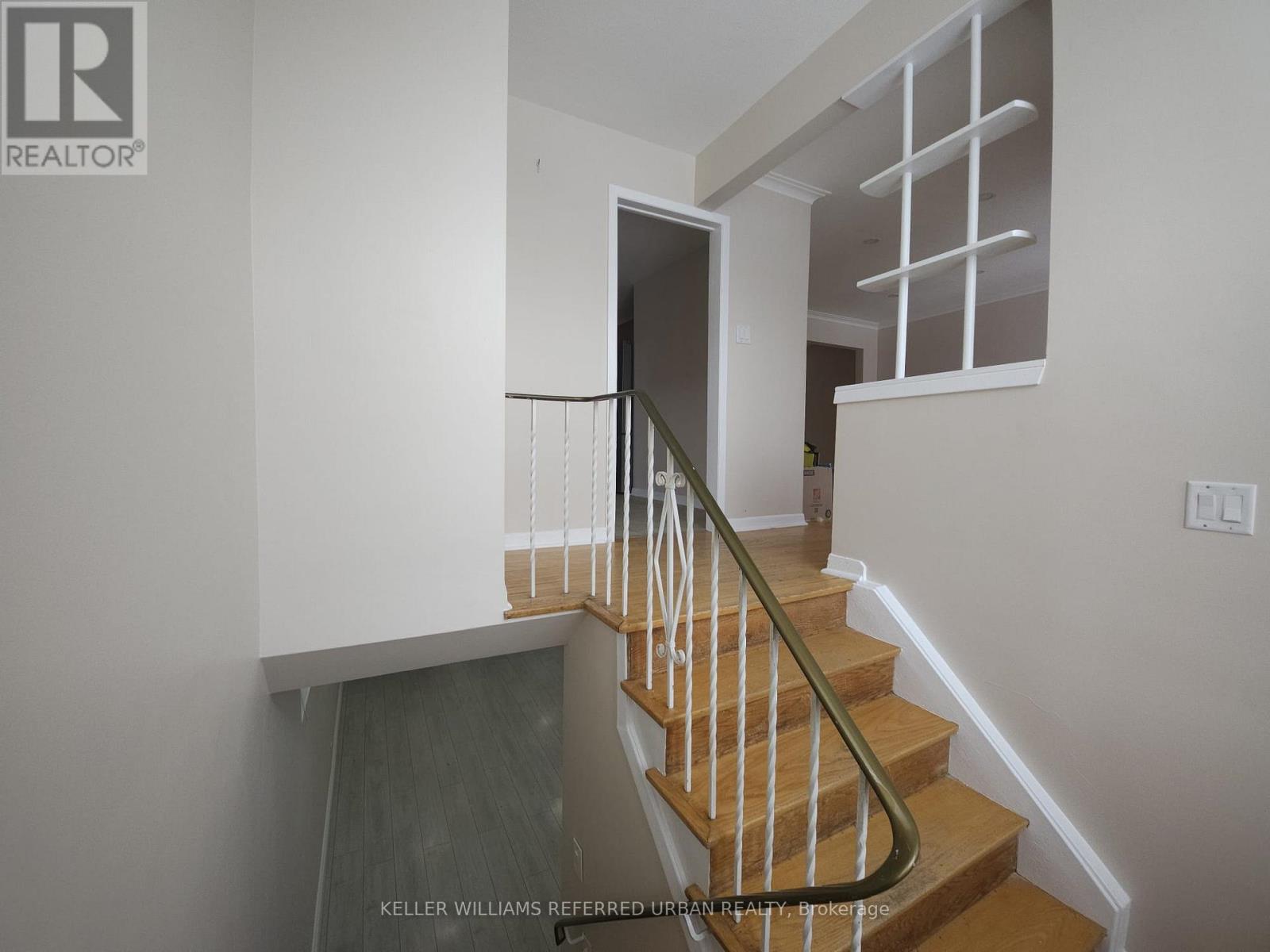 30 Picaro Drive, Toronto, Ontario  M3N 2B5 - Photo 3 - W12824798