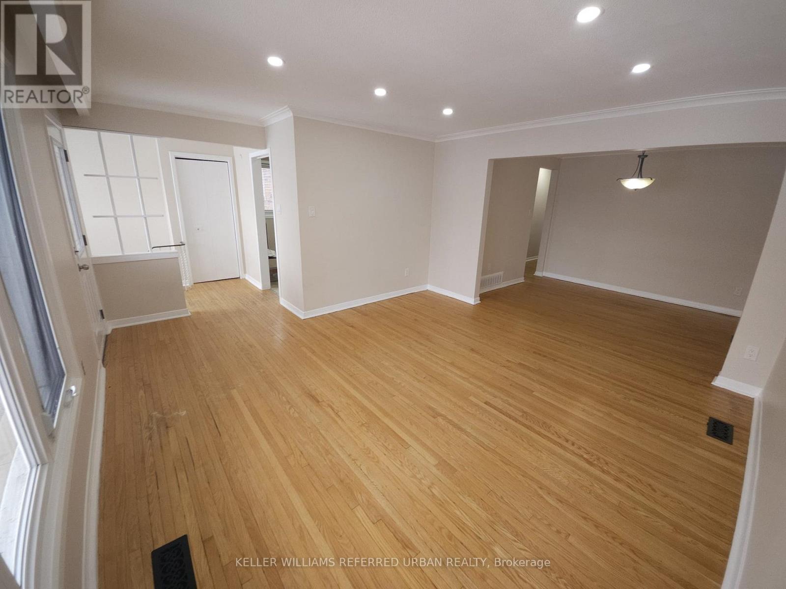 30 Picaro Drive, Toronto, Ontario  M3N 2B5 - Photo 7 - W12824798