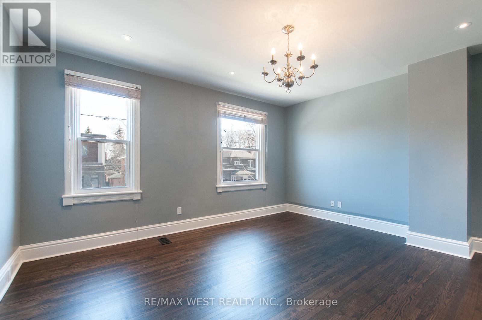 Upper - 36 Kennedy Avenue, Toronto, Ontario  M6S 2X5 - Photo 14 - W12824800