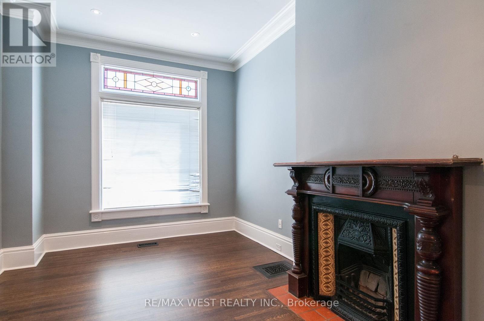 Upper - 36 Kennedy Avenue, Toronto, Ontario  M6S 2X5 - Photo 5 - W12824800