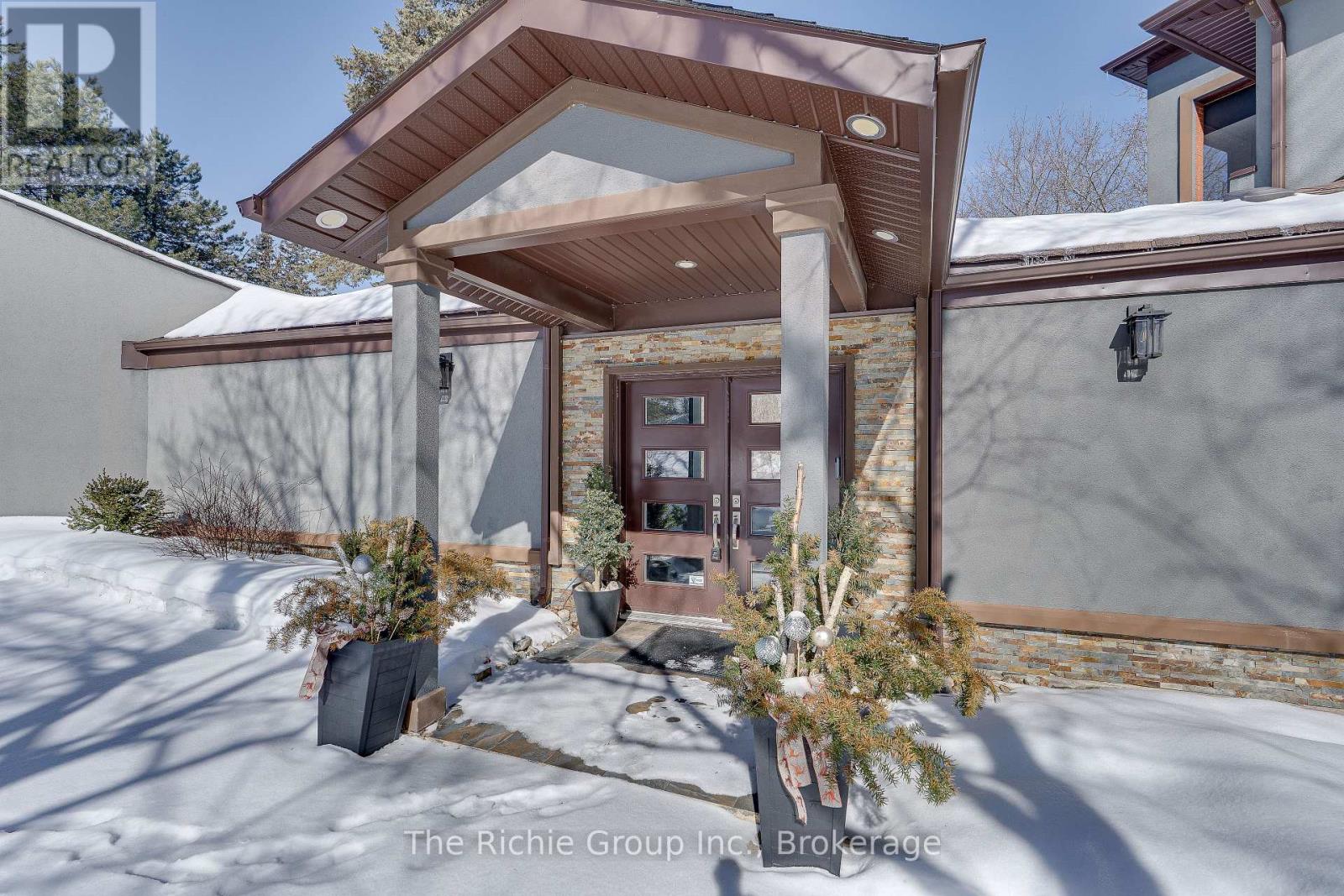 21 Bartley Drive, Caledon, Ontario  L7E 0N1 - Photo 3 - W12824808