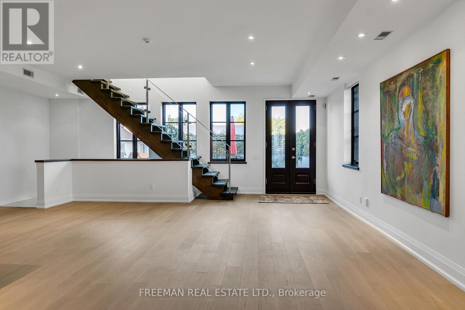 Upper - 967 Ossington Avenue, Toronto, Ontario  M6G 3V5 - Photo 15 - W12824816