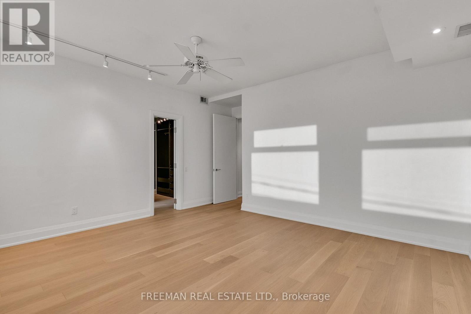 Upper - 967 Ossington Avenue, Toronto, Ontario  M6G 3V5 - Photo 17 - W12824816