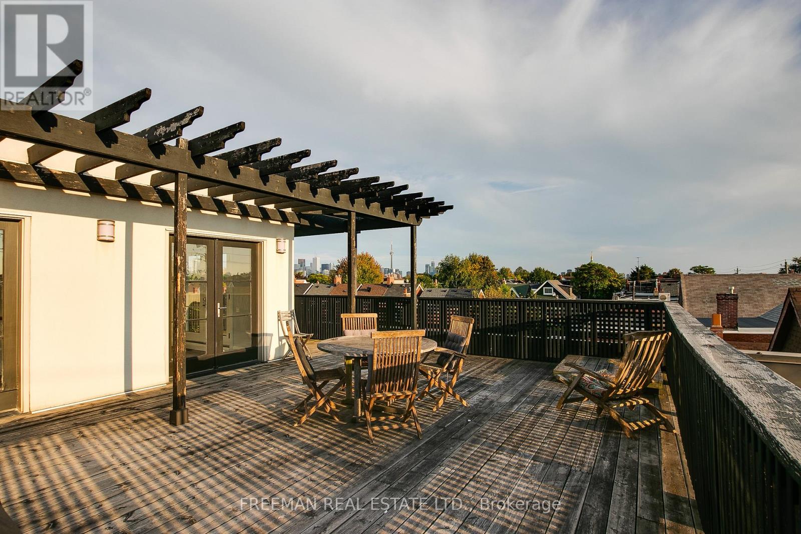 Upper - 967 Ossington Avenue, Toronto, Ontario  M6G 3V5 - Photo 32 - W12824816