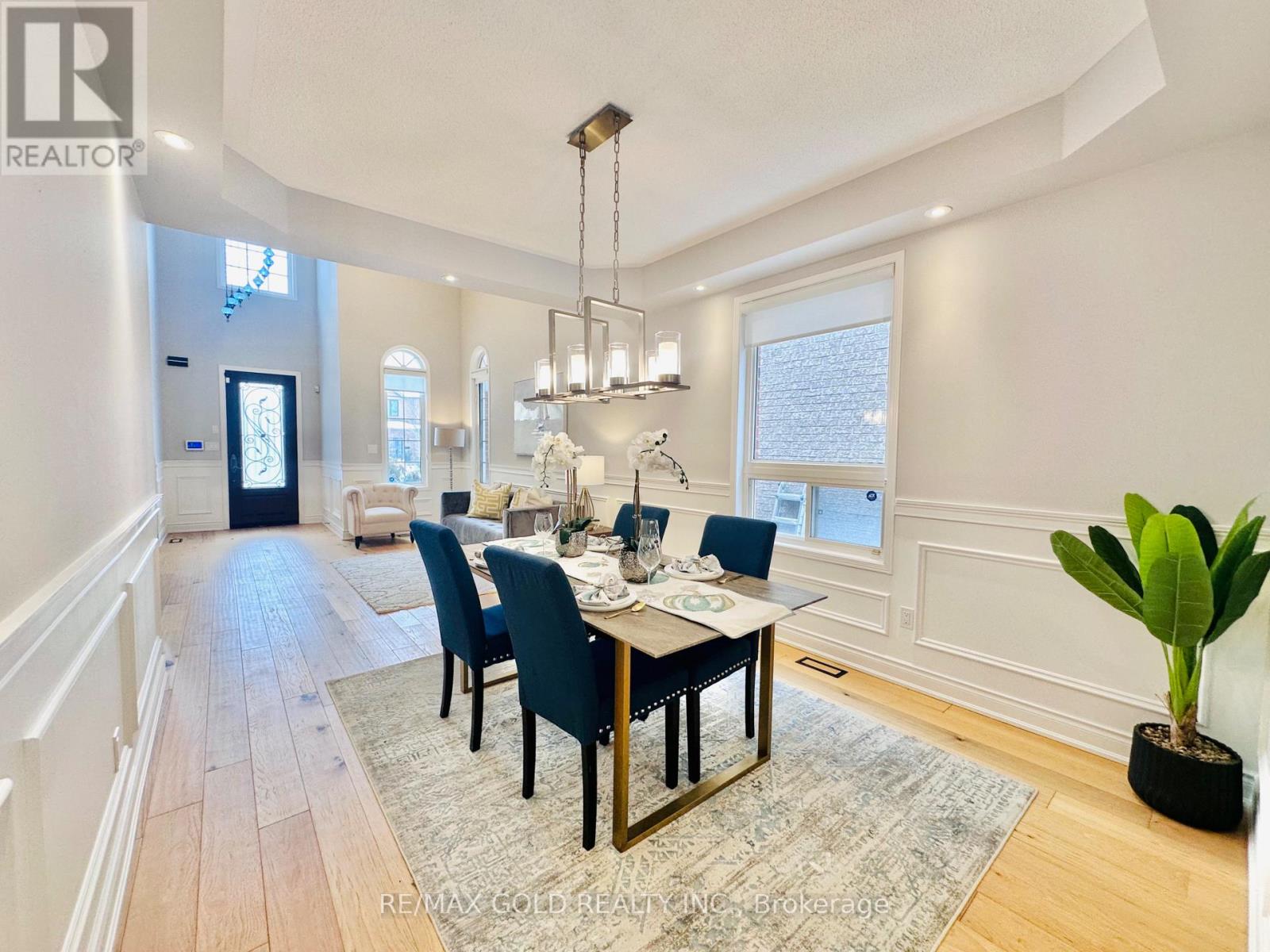 2293 Woodcrest Drive, Oakville, Ontario  L6M 4C5 - Photo 11 - W12824822