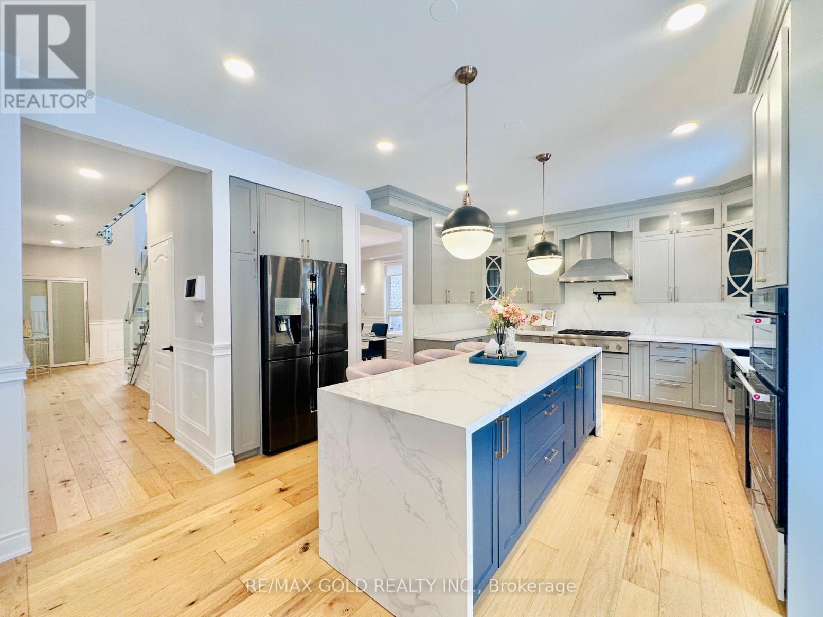 2293 Woodcrest Drive, Oakville, Ontario  L6M 4C5 - Photo 17 - W12824822