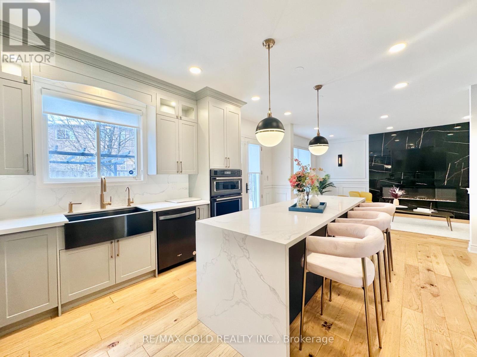 2293 Woodcrest Drive, Oakville, Ontario  L6M 4C5 - Photo 20 - W12824822