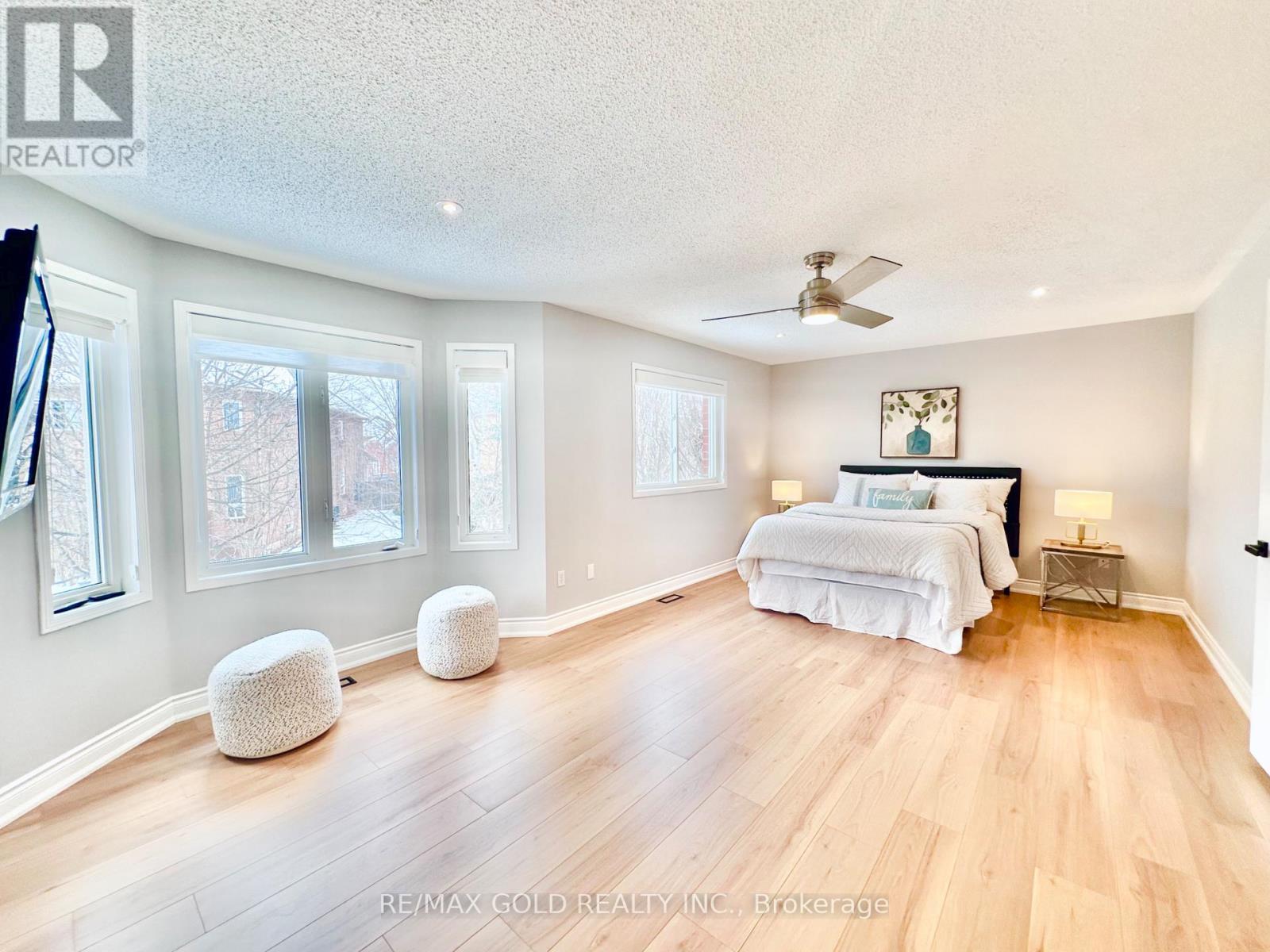 2293 Woodcrest Drive, Oakville, Ontario  L6M 4C5 - Photo 30 - W12824822